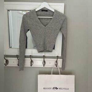 Brandy Melville Crop V-neck Sweater
